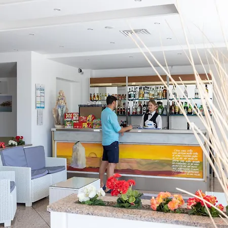 Hotel Cristalda Hotel 3*