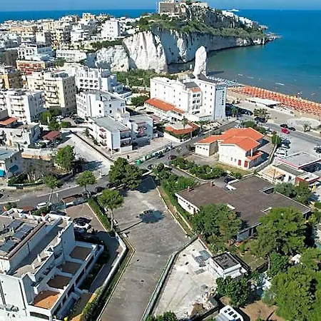 Hotel Cristalda 3*