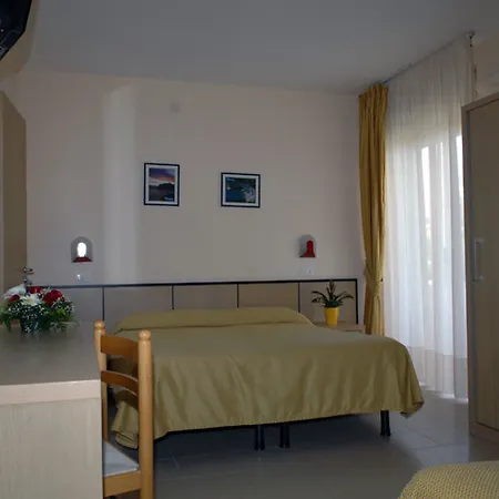 Hotel Hotel Cristalda 3*