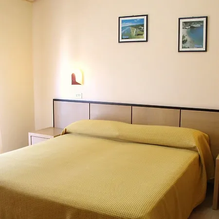Hotel Cristalda 3*